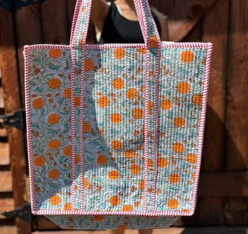 FLORAL BLUE/PINK TRIM QUILTED TOTE (X-LARGE)